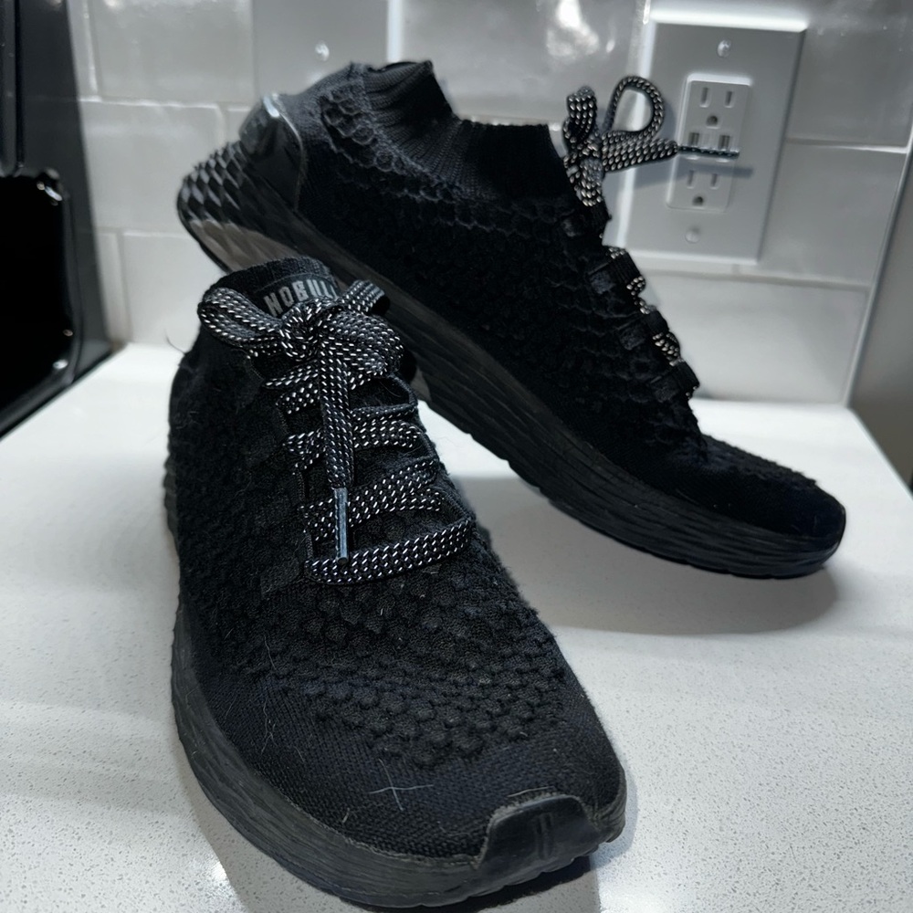 Men’s 10.5 nobull knit runners
